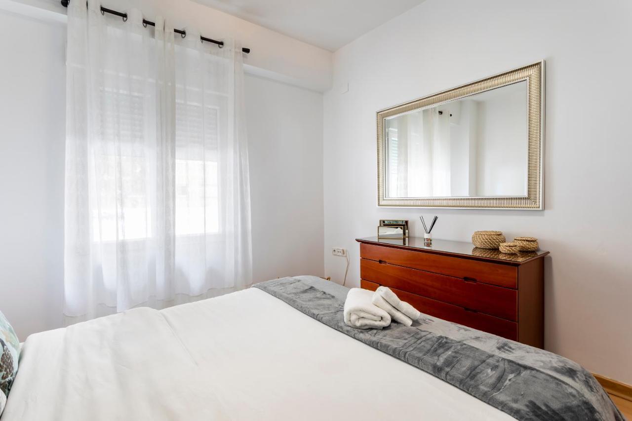 Precioso Piso Moderno: Terraza, A/C, Netflix, Wifi Apartment Valencia Exterior photo