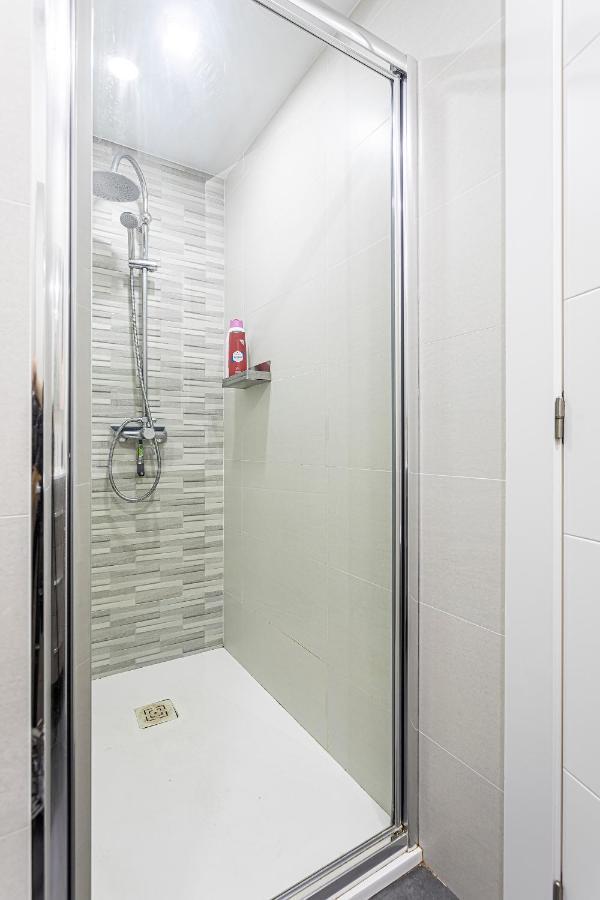 Precioso Piso Moderno: Terraza, A/C, Netflix, Wifi Apartment Valencia Exterior photo